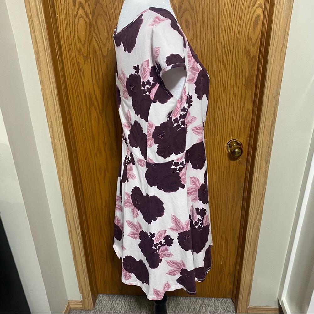 Cute purple floral dress - Picture 3 of 4